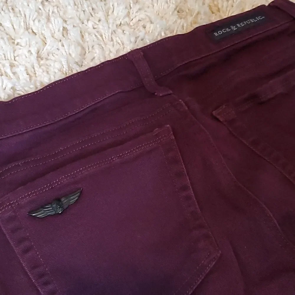 ROCK & REPUBLIC BERLIN SKINNY JEANS